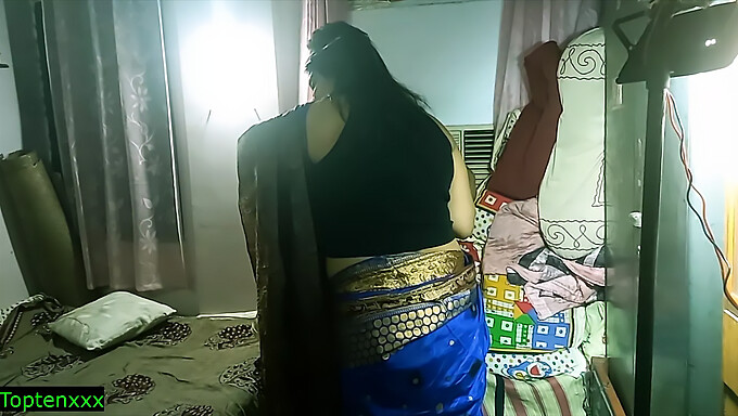 Indian Delivery Boy Gives A Satisfying Experience To A Milf Wife