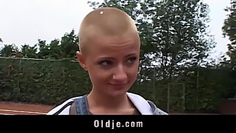 Sinead นิส...