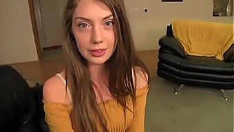 Ruská Kráska Elena Koshka V Svůdném Teen Videu